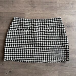 EUC a new day houndstooth mini skirt - size 17